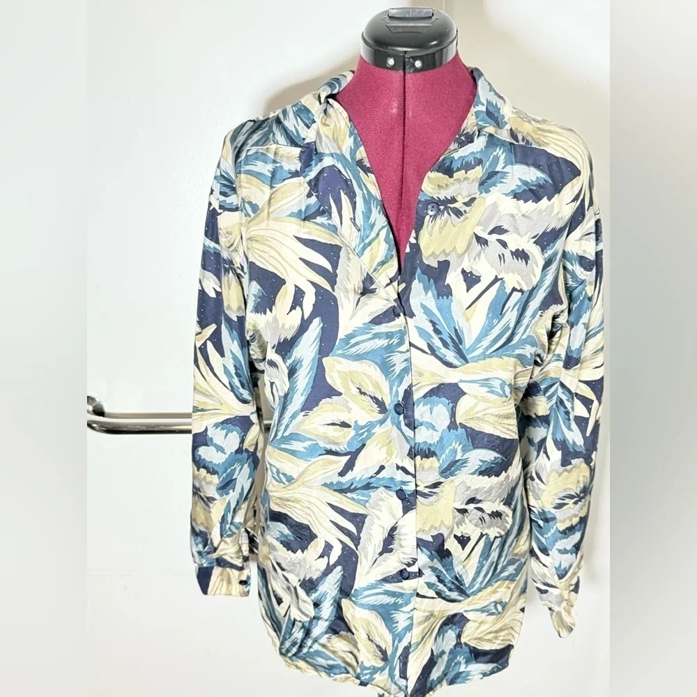 Silk Ncounter Vintage Button Up Silk Top Long Sleeve Size M Floral Tropical Blue